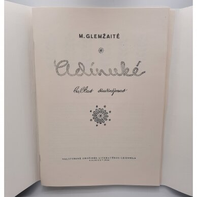 Adinukė : baltas siuvinėjimas 1