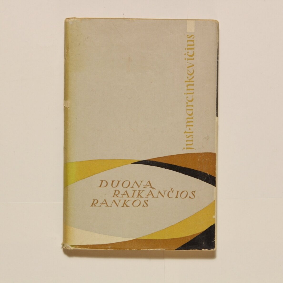 Duoną raikančios rankos : eilėraščiai Duoną raikančios rankos : eilėraščiai