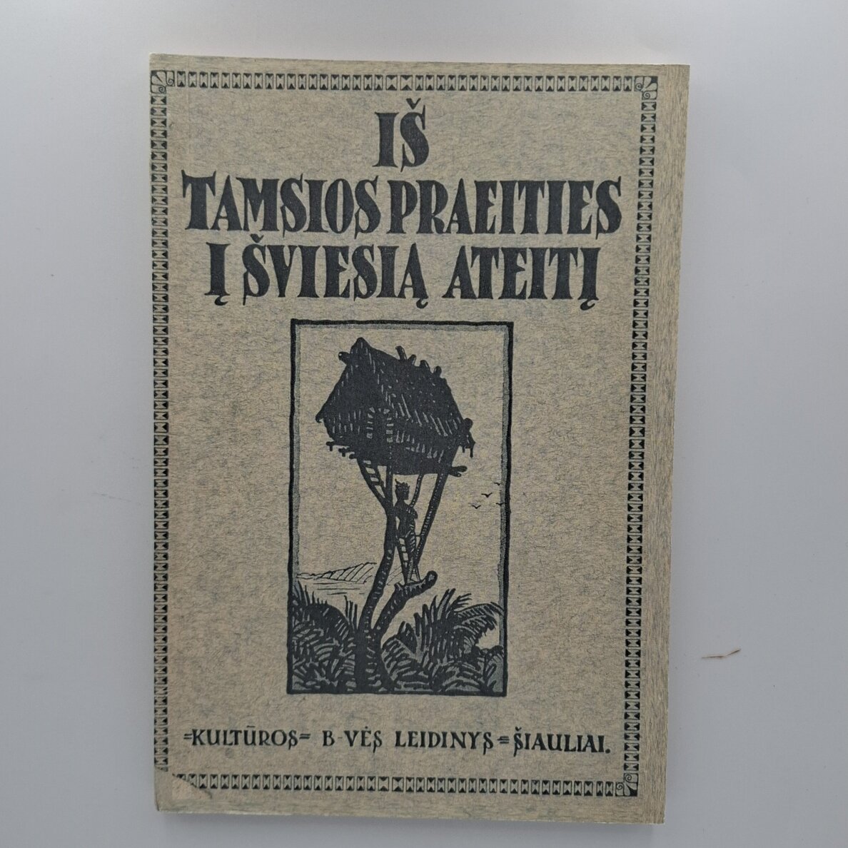 Iš tamsios praeities į šviesią ateitį Iš tamsios praeities į šviesią ateitį