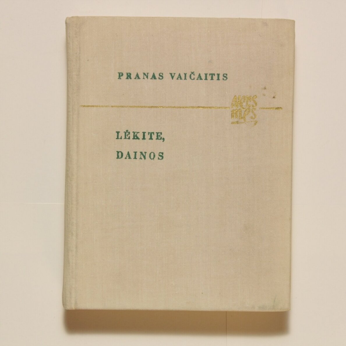Lėkite, dainos