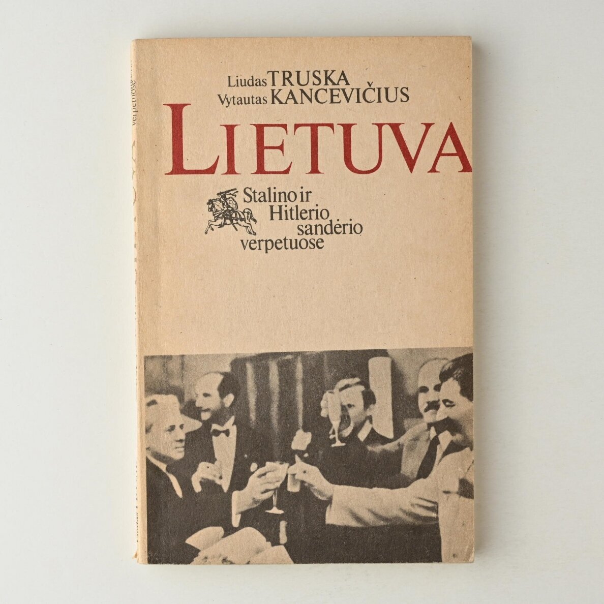 Lietuva Stalino ir Hitlerio sandėrio verpetuose