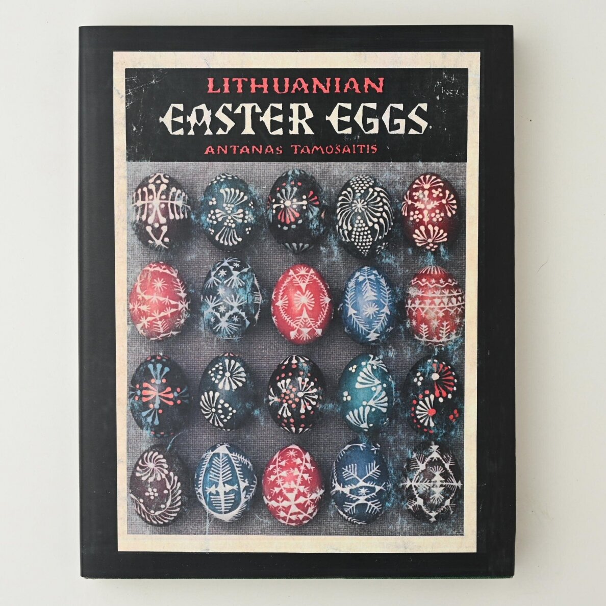 Lithuanian Easter eggs - Lithuanian sashes - Lithuanian national costume Lithuanian Easter eggs - Lithuanian sashes - Lithuanian national costume