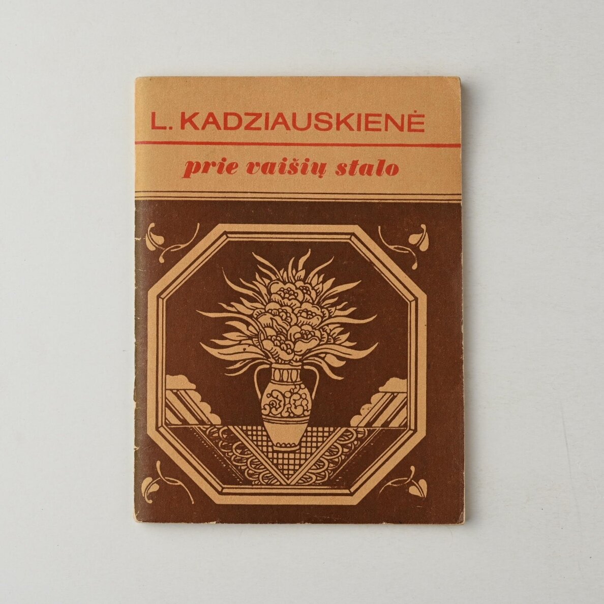 Prie vaišių stalo Prie vaišių stalo