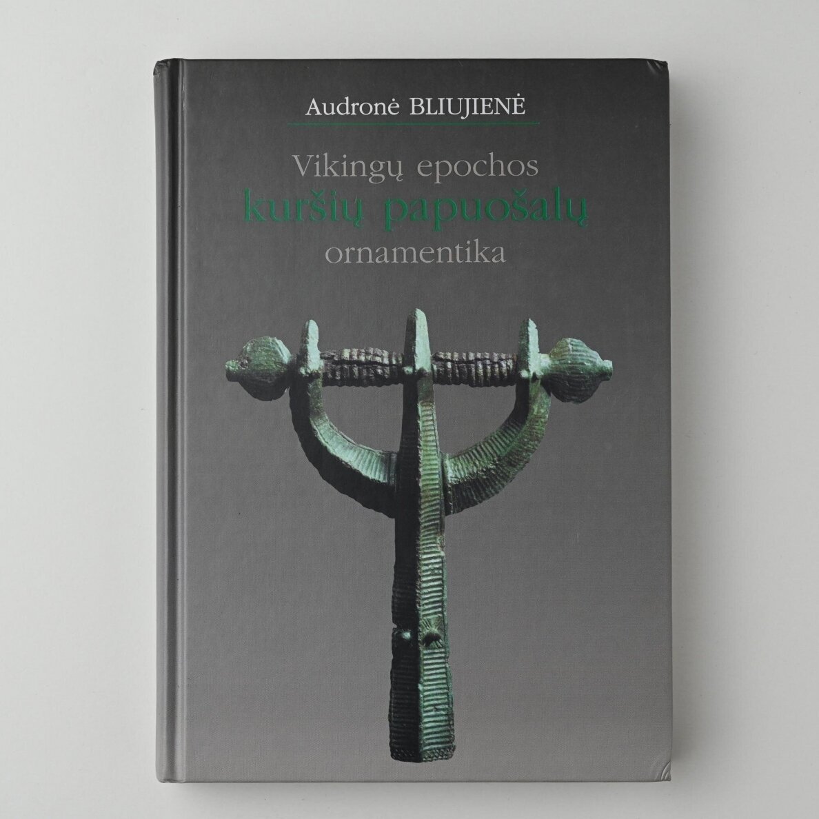 Vikingų epochos kuršių papuošalų ornamentika Vikingų epochos kuršių papuošalų ornamentika