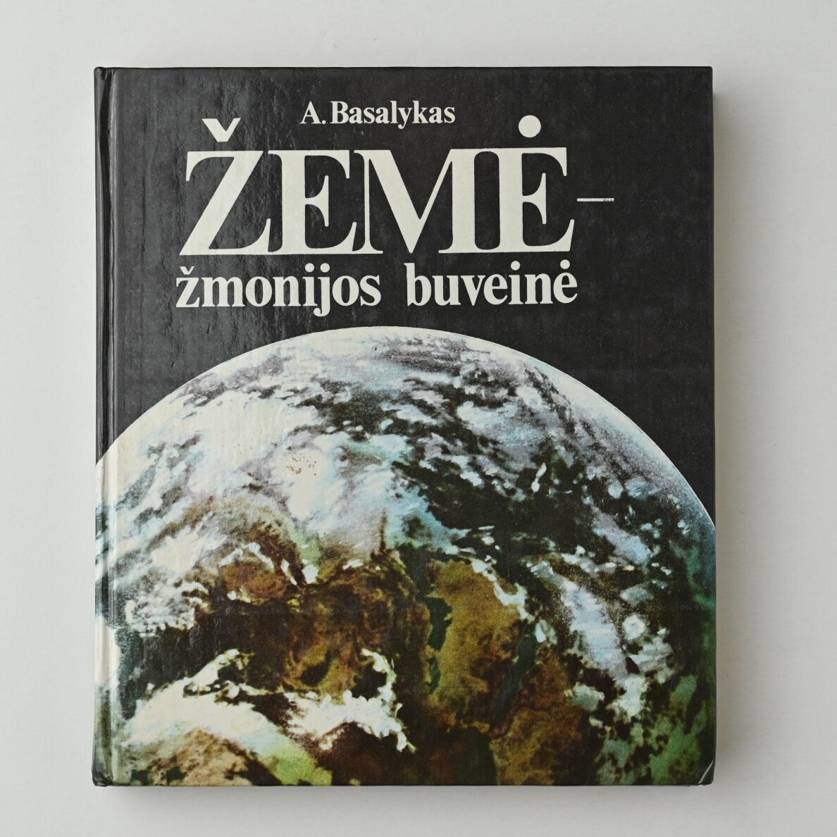 Žemė-žmonijos buveinė